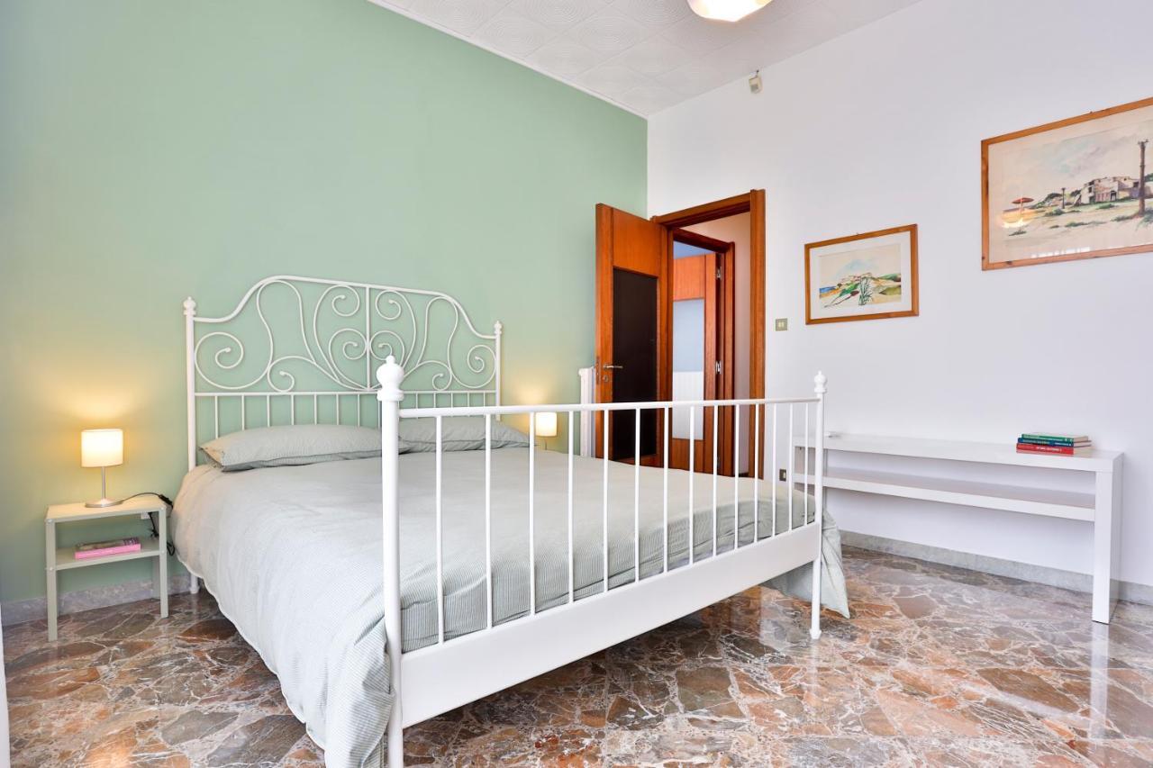 Salerno Irno Bright Apartment Esterno foto