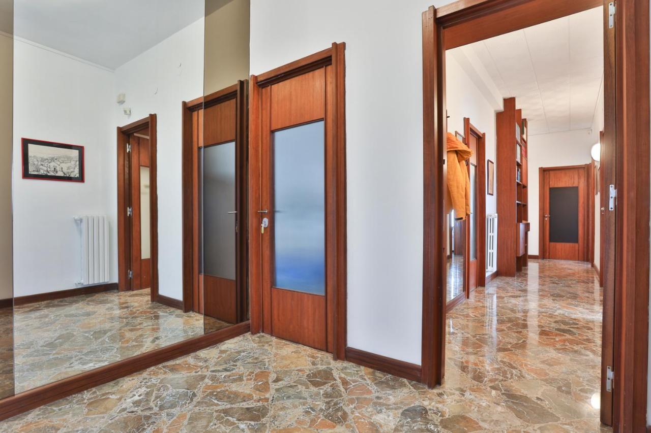 Salerno Irno Bright Apartment Esterno foto