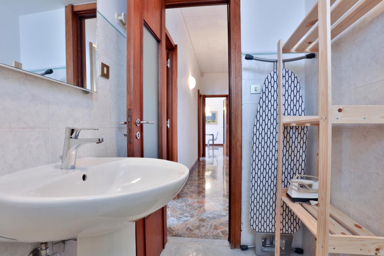 Salerno Irno Bright Apartment Esterno foto