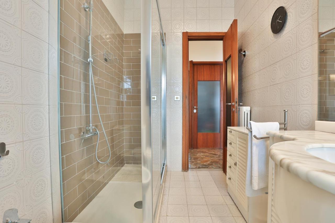 Salerno Irno Bright Apartment Esterno foto